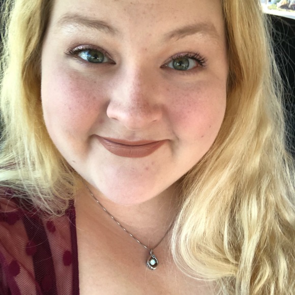 Meet your Posher, Casey - Picture 1 of 1